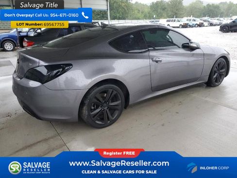 Used 2011 Hyundai Genesis 3.8 RWD image 4