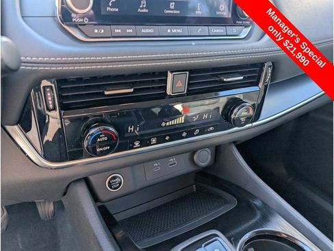 Certified 2023 Nissan Rogue SV image 23