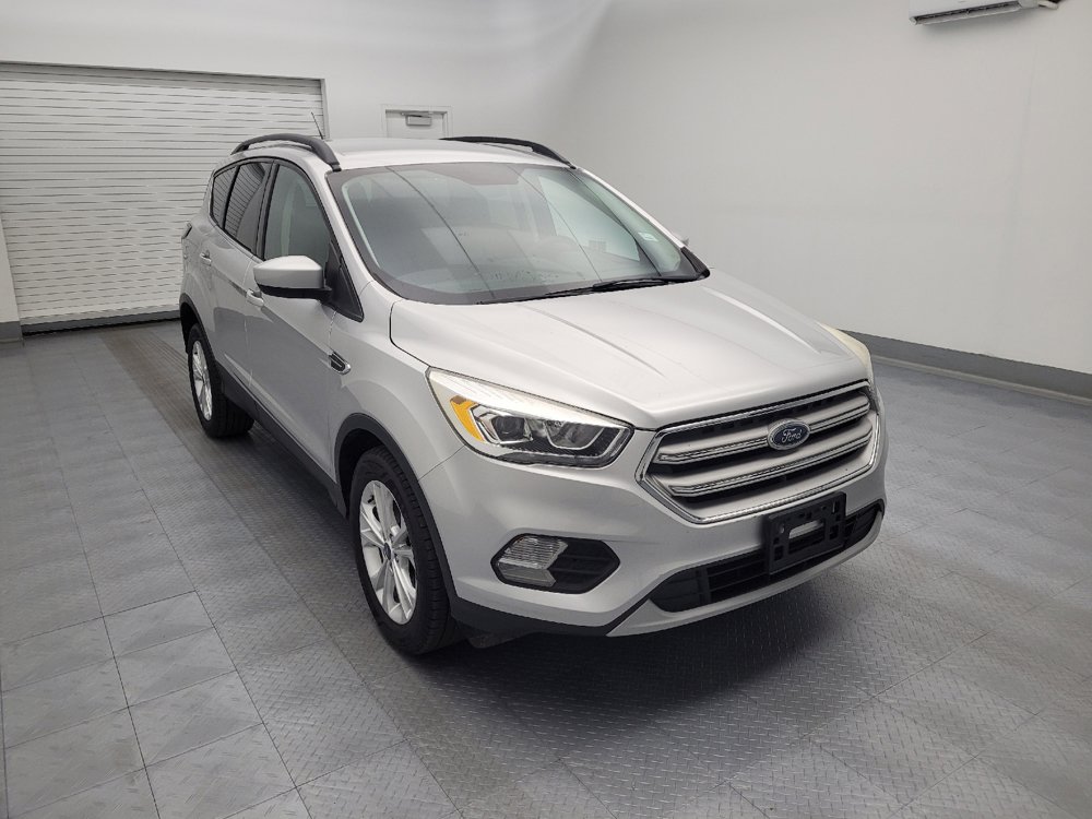 Used 2017 Ford Escape SE w/ Equipment Group 201A FWD image 13