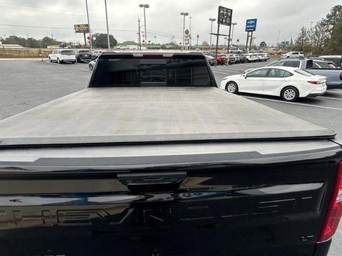 Used 2023 Chevrolet Silverado 1500 LT Trail Boss w/ LT Trail Boss Premium Package image 10