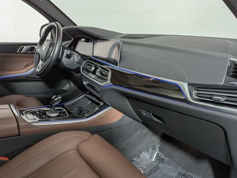 Used 2021 BMW X5 xDrive40i w/ Premium Package 2 image 37