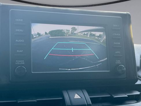 Used 2019 Toyota RAV4 XLE FWD image 24