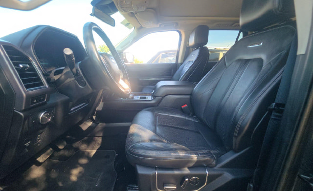 Used 2019 Ford Expedition Platinum RWD image 4