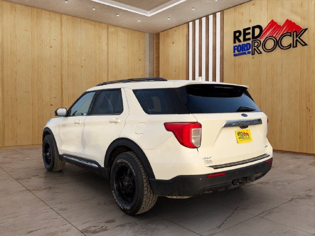 Used 2022 Ford Explorer XLT w/ Class IV Trailer Tow Package AWD/4WD image 4