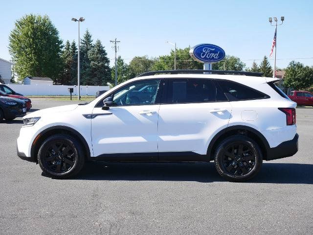 Used 2023 Kia Sorento S w/ Panoramic Sunroof Package AWD/4WD image 2