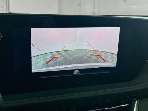 Used 2025 Buick Envista Preferred image 23