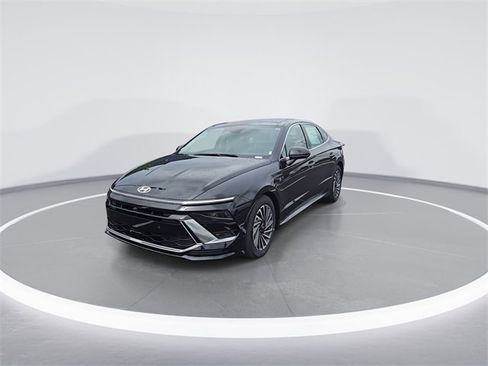 New 2025 Hyundai Sonata Limited image 4