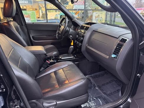 Used 2011 Ford Escape Limited w/ 302A Rapid Spec Order Code image 20
