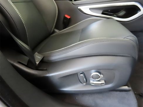 Used 2025 Jaguar F-PACE R-Dynamic S image 11