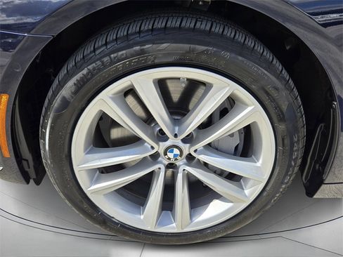 Used 2019 BMW 750i xDrive w/ Executive Package image 9