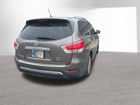 Used 2014 Nissan Pathfinder SV AWD/4WD image 6