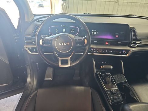 Used 2024 Kia Sportage EX AWD/4WD image 15