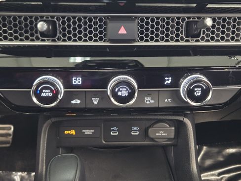 Used 2025 Honda Civic Sport image 18