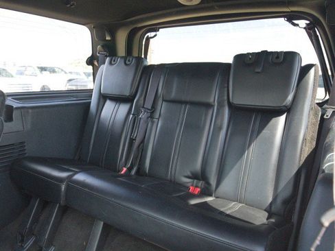 Used 2015 Lincoln Navigator 4WD image 30