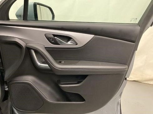 Certified 2025 Chevrolet Blazer LT image 11