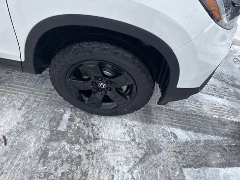 New 2026 Honda Ridgeline Black Edition image 9