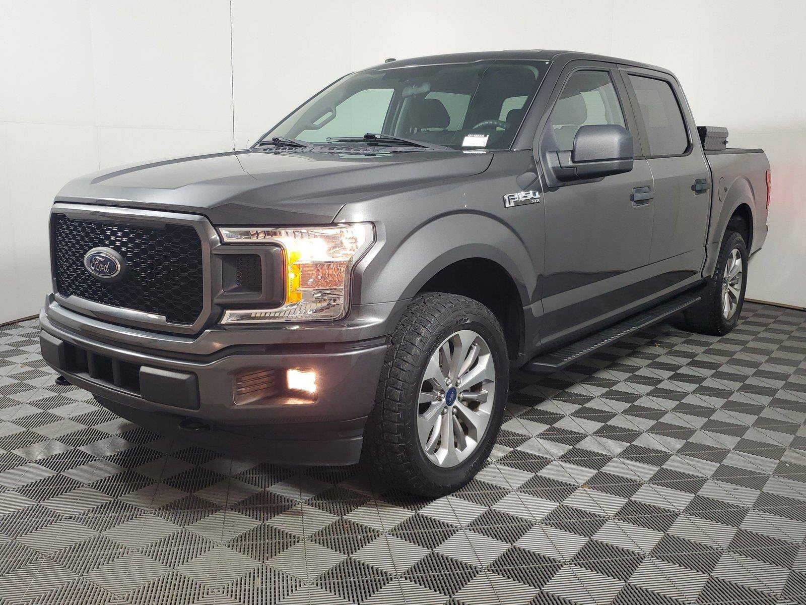 Used 2018 Ford F150 XL w/ Equipment Group 101A Mid AWD/4WD image 3