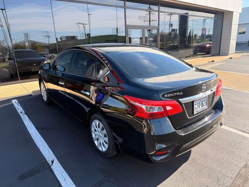 Used 2018 Nissan Sentra S image 4