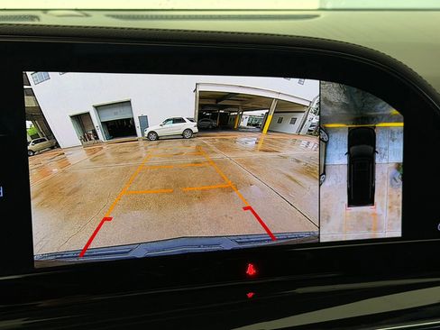 Used 2024 Cadillac Escalade ESV V w/ Heavy-Duty Trailer Package AWD/4WD image 7