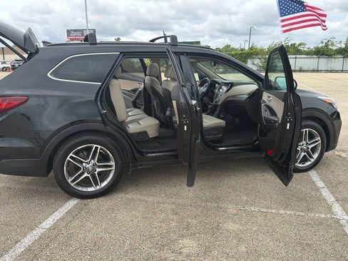 Used 2017 Hyundai Santa Fe FWD image 29