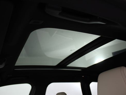 New 2025 BMW X1 xDrive28i w/ Technology Package image 11