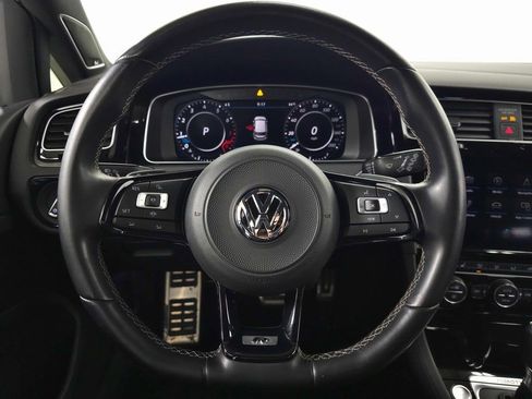 Used 2019 Volkswagen Golf R 4-Door image 17