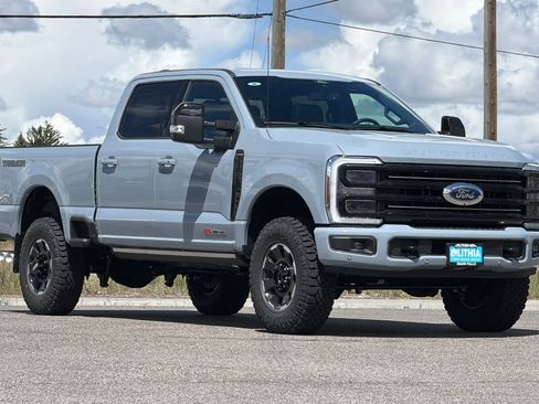 Used 2026 Ford F350 Platinum w/ Tremor Off-Road Package AWD/4WD image 9