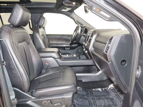 Used 2019 Ford Expedition Limited image 13