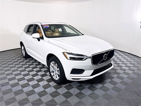 Used 2020 Volvo XC60 T5 Momentum image 1