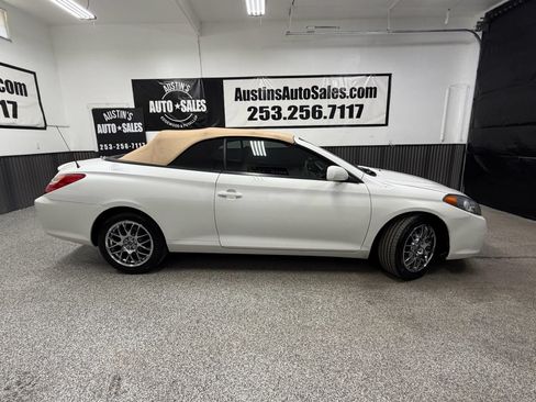 Used 2006 Toyota Solara SLE FWD image 2