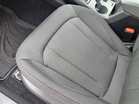 Used 2024 Subaru Crosstrek 2.0i Premium AWD/4WD image 11