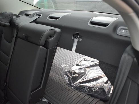 Used 2023 Volvo S60 B5 Ultimate w/ Climate Package image 18