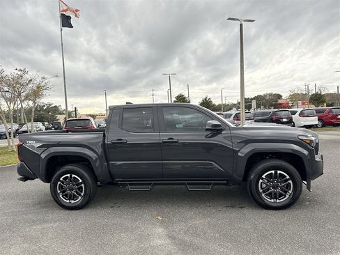 Used 2025 Toyota Tacoma SR5 image 2