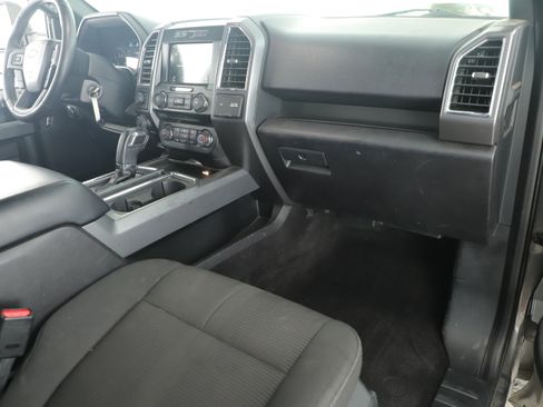 Used 2016 Ford F150 XLT w/ Equipment Group 302A Luxury image 13