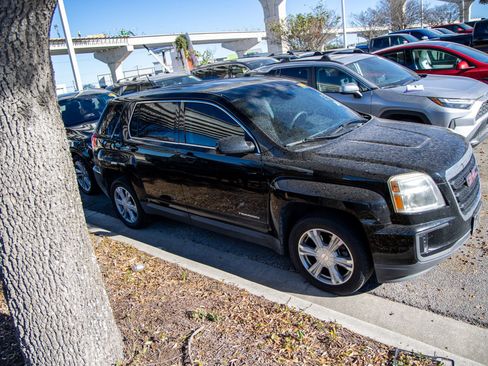 Used 2017 GMC Terrain SLE image 6