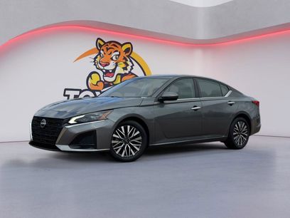 Used 2023 Nissan Altima 2.5 SV