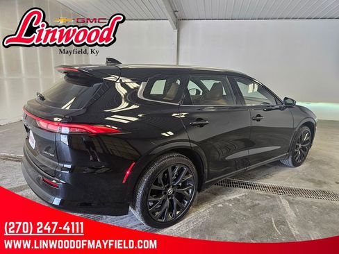 Used 2025 Toyota Crown Signia w/ Advanced Technology Package AWD/4WD image 2