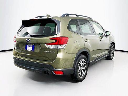 Used 2022 Subaru Forester Premium AWD/4WD image 7