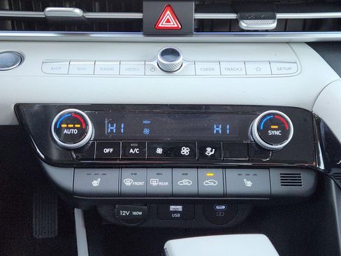 New 2026 Hyundai Elantra Limited FWD image 15