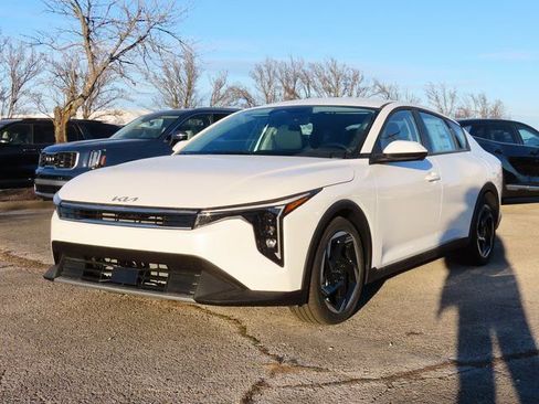 New 2025 Kia K4 EX FWD image 3