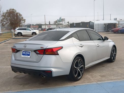 Used 2023 Nissan Altima 2.5 SR image 3