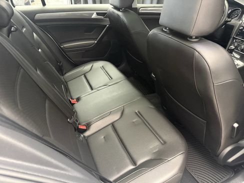 Used 2018 Volkswagen Golf Alltrack SE image 20