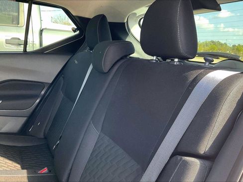 Used 2023 Nissan Kicks SV image 5