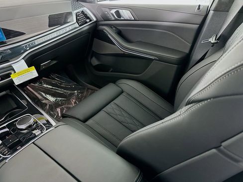 New 2026 BMW X7 xDrive40i w/ M Sport Package image 31