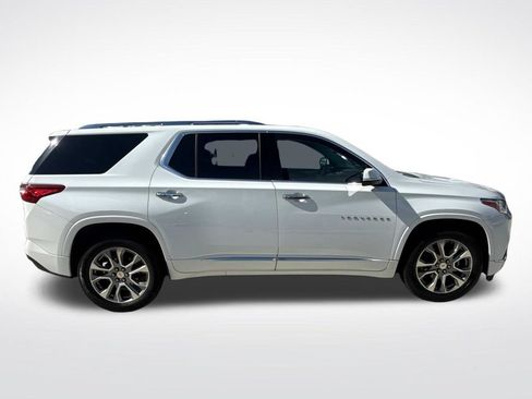 Used 2019 Chevrolet Traverse Premier w/ Driver Confidence II Package FWD image 11
