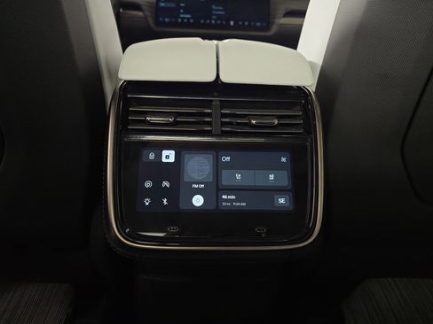 Used 2022 Rivian R1T Adventure image 28