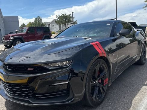 Used 2020 Chevrolet Camaro SS RWD image 2