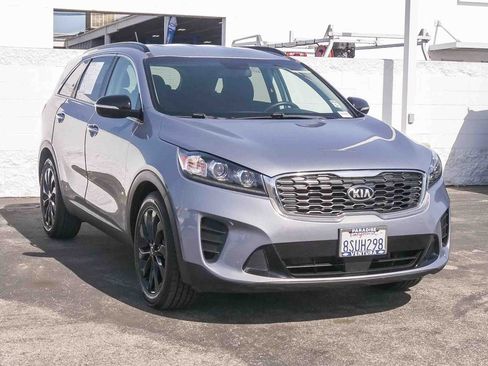 Used 2020 Kia Sorento S FWD image 3