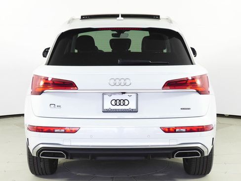 Used 2023 Audi Q5 2.0T Premium w/ Convenience Package image 8