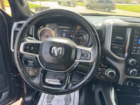 Used 2019 RAM 1500 Big Horn AWD/4WD image 17